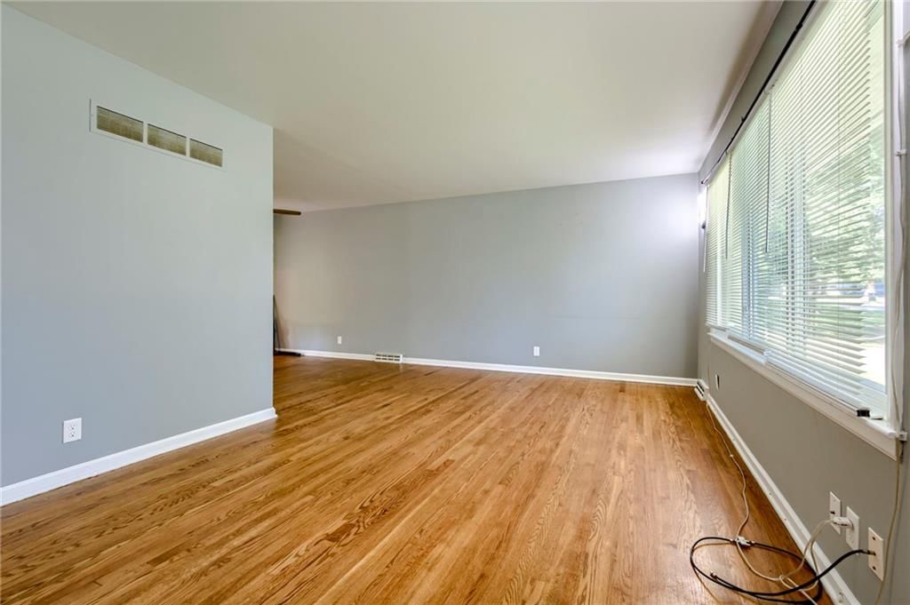 8607 E 109TH Street — photo 5