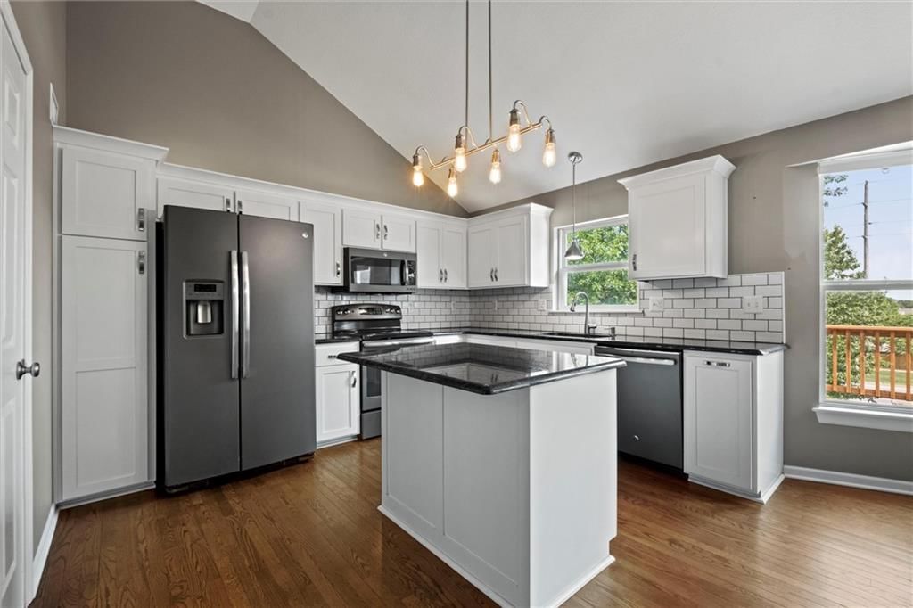 850 W Elizabeth Street — photo 13