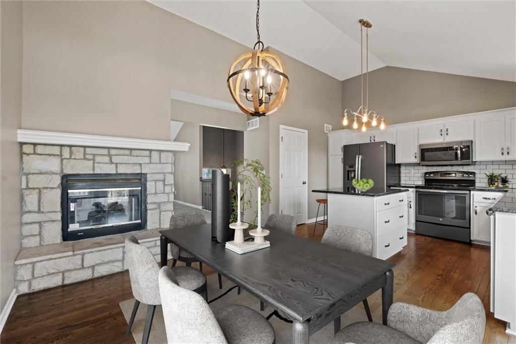 850 W Elizabeth Street — photo 16