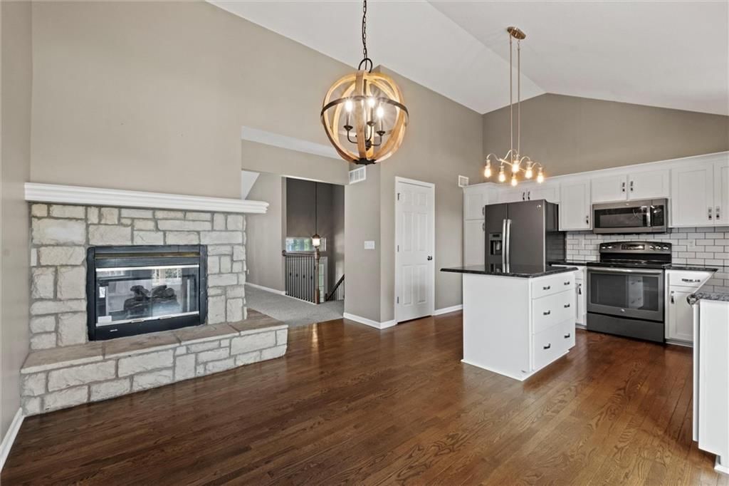 850 W Elizabeth Street — photo 17