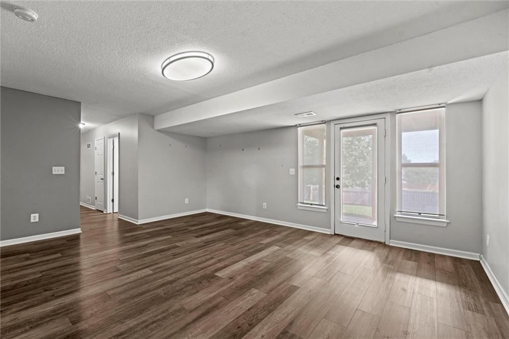 850 W Elizabeth Street — photo 35
