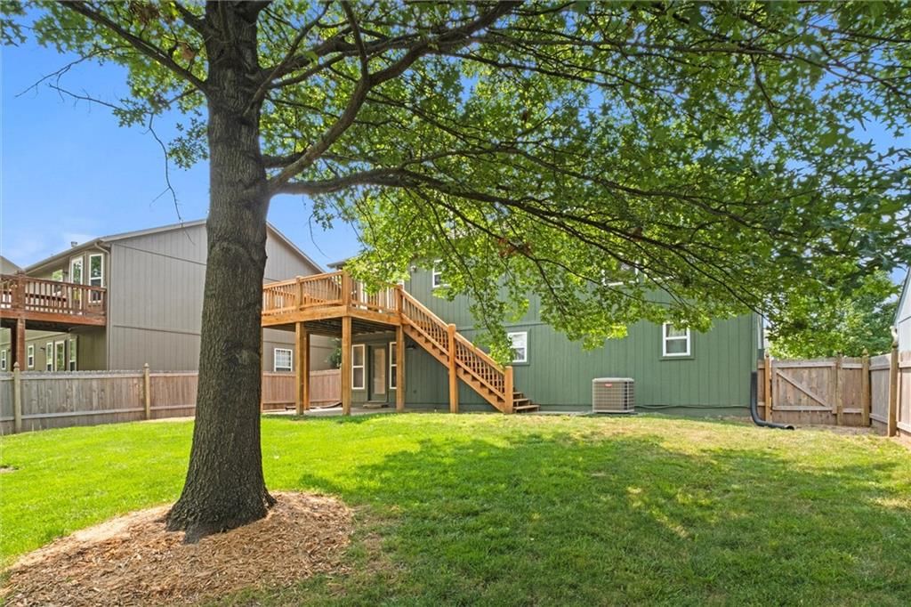 850 W Elizabeth Street — photo 46
