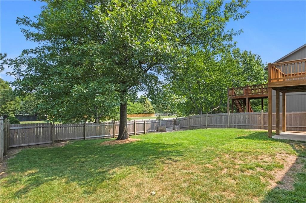 850 W Elizabeth Street — photo 47