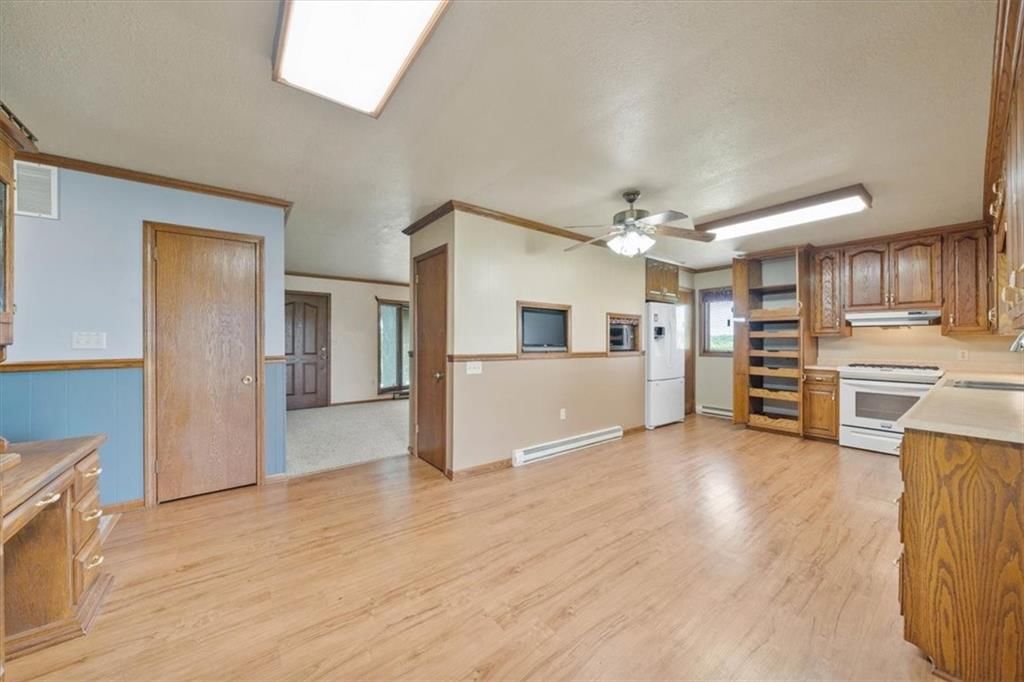 1022 TT Highway — photo 12