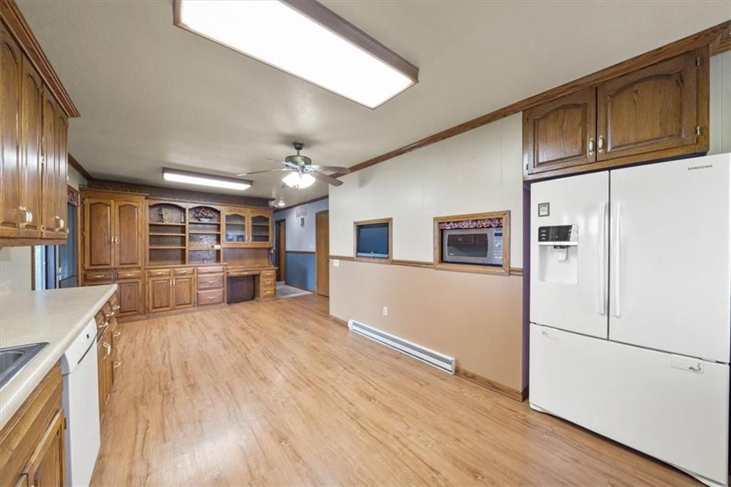 1022 TT Highway — photo 15