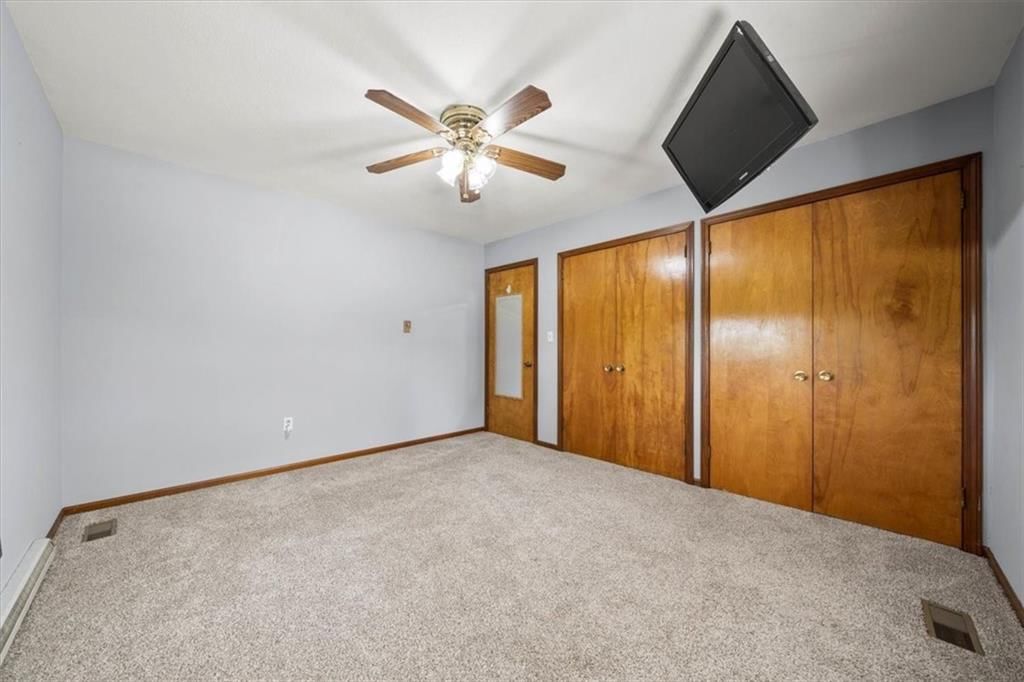 1022 TT Highway — photo 20