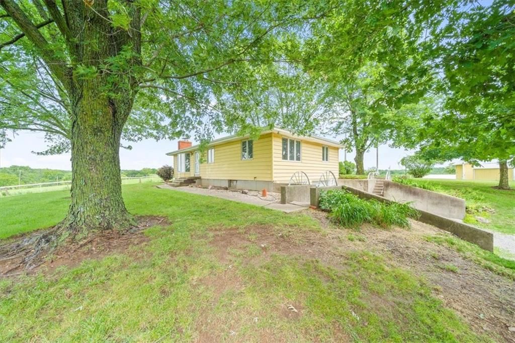 1022 TT Highway — photo 5