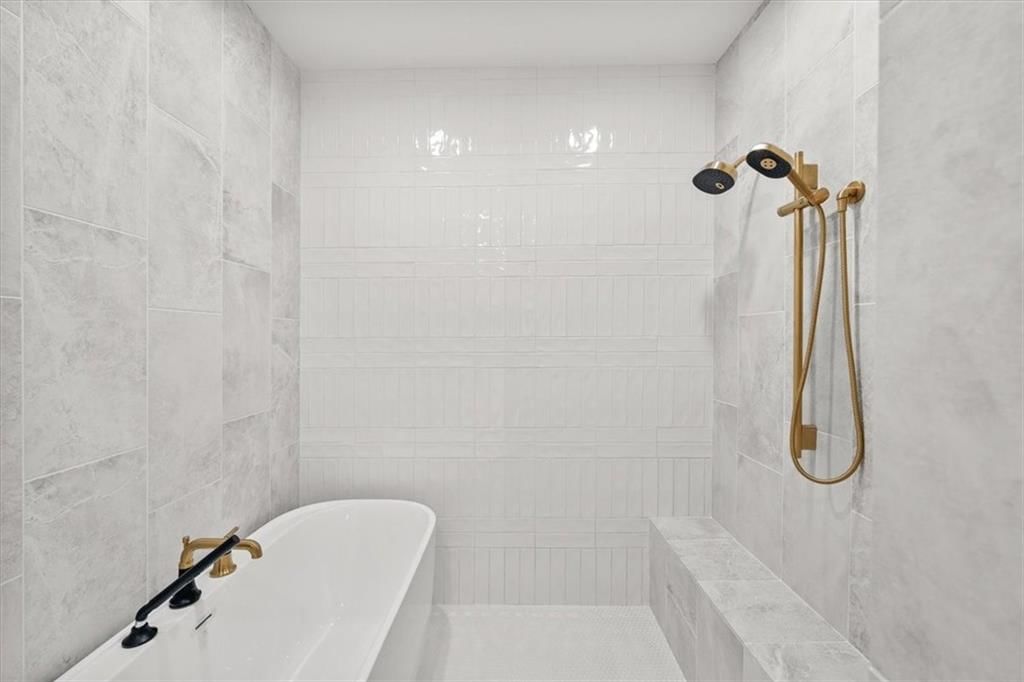 8736 N LEWIS Avenue — photo 18