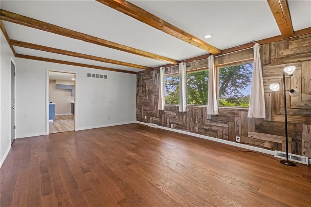 115 Ridgeway Drive — photo 13