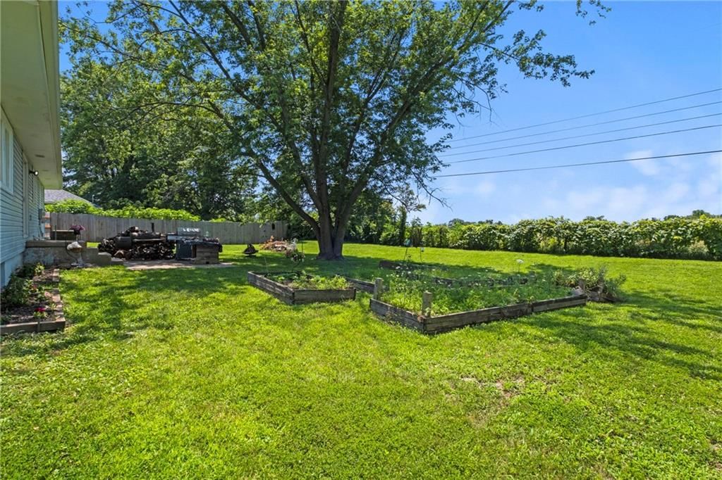 115 Ridgeway Drive — photo 25
