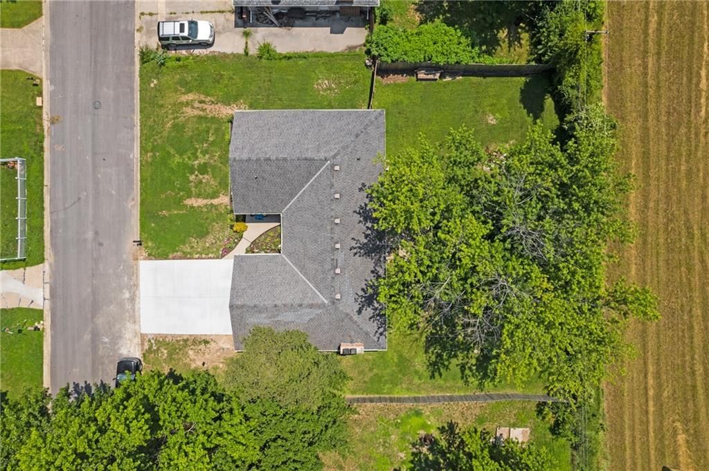 115 Ridgeway Drive — photo 29
