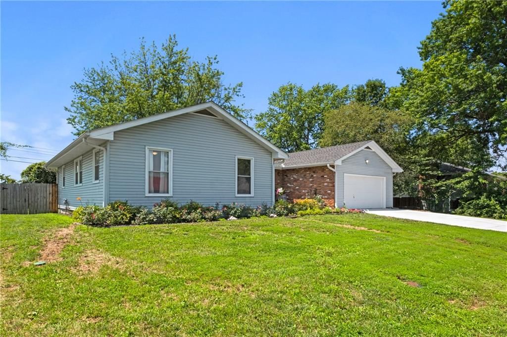 115 Ridgeway Drive — photo 31