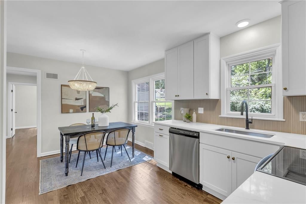 5740 Dearborn Street — photo 11