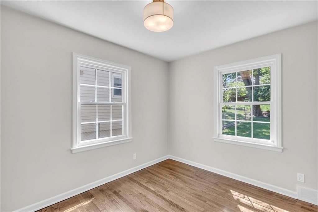 5740 Dearborn Street — photo 17