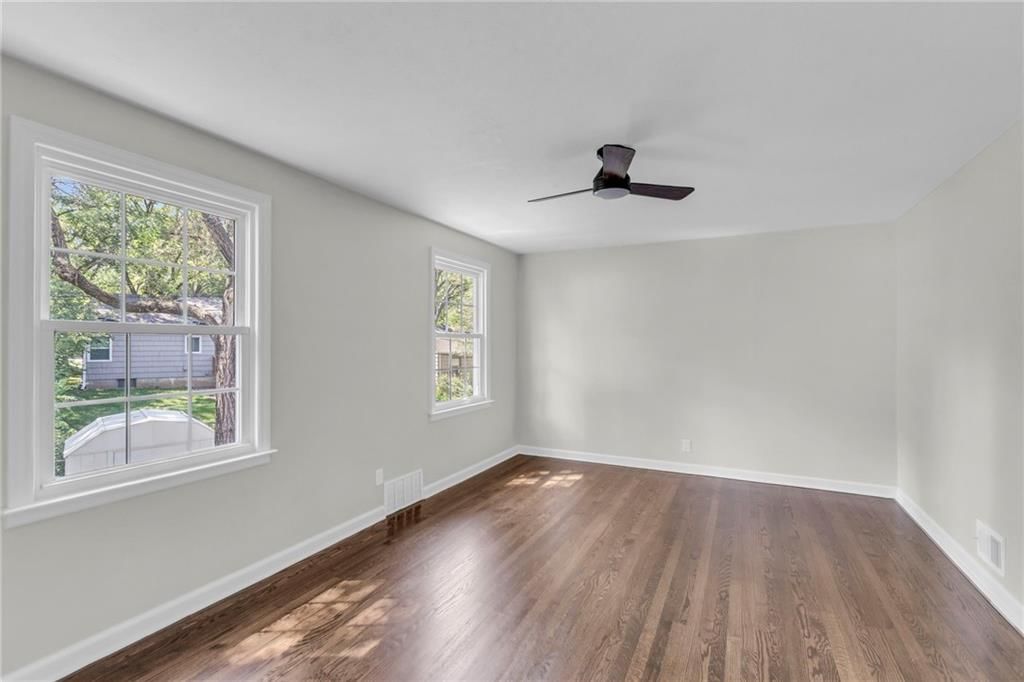 5740 Dearborn Street — photo 23