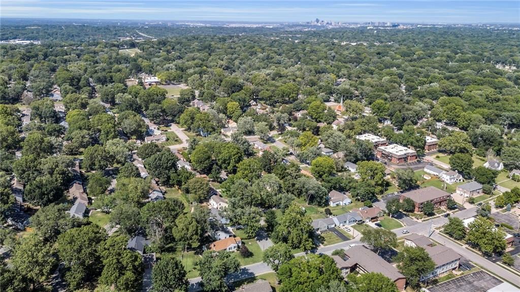 5740 Dearborn Street — photo 43