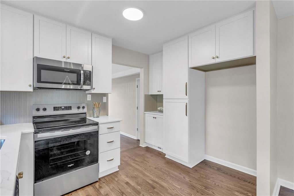 5740 Dearborn Street — photo 9