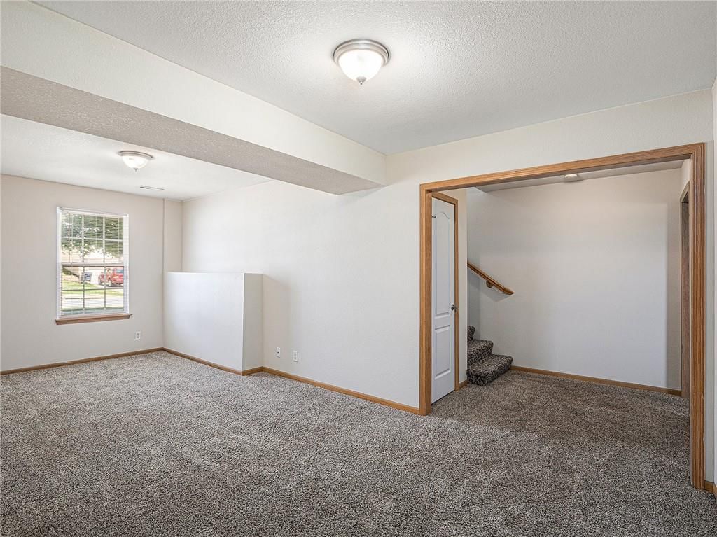 1227 NW Ashley Lane — photo 21