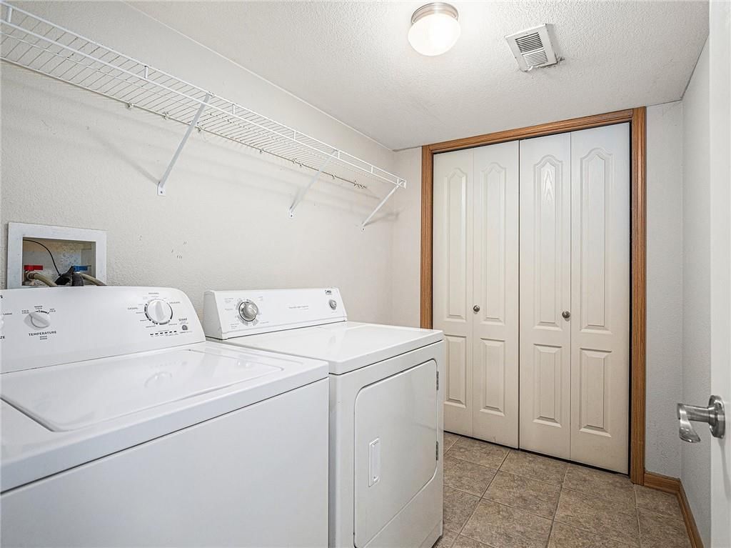 1227 NW Ashley Lane — photo 26