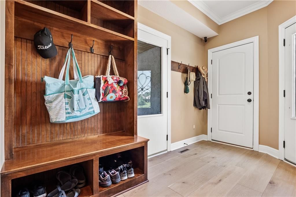 9816 STONEHAUS Drive — photo 17