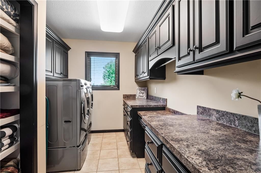 9816 STONEHAUS Drive — photo 28