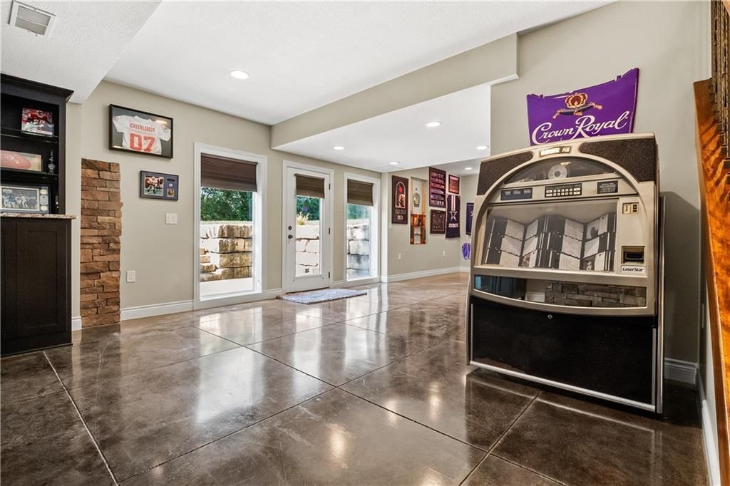 9816 STONEHAUS Drive — photo 34