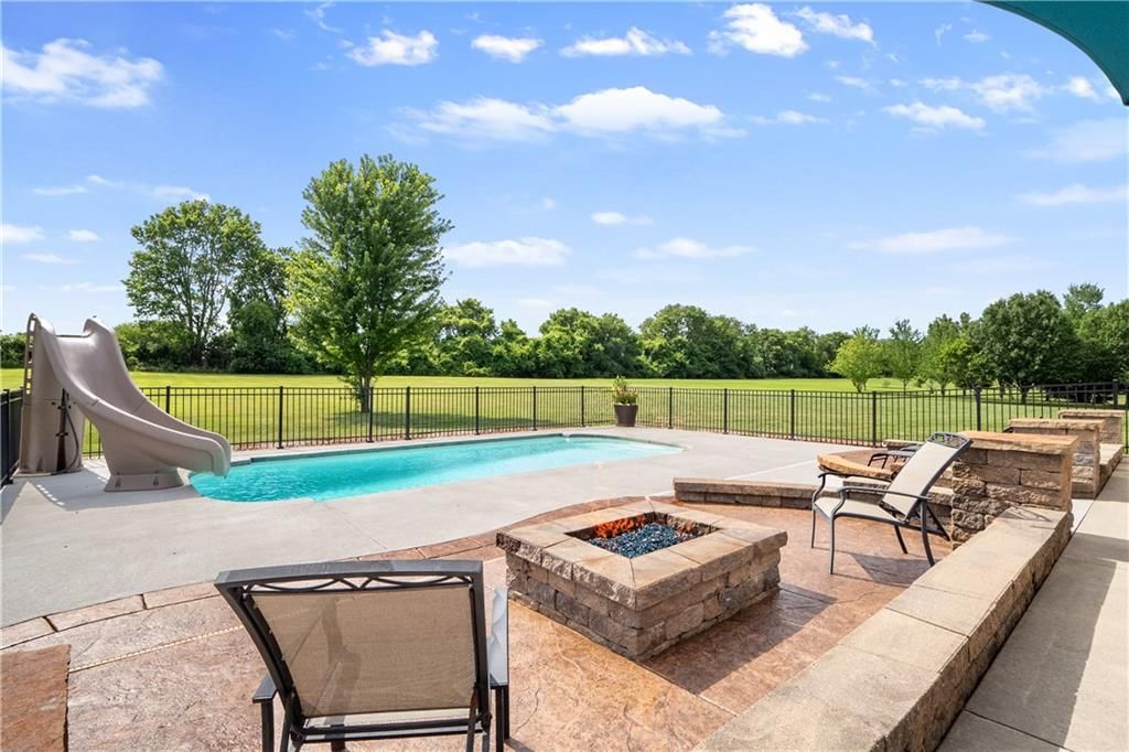 9816 STONEHAUS Drive — photo 44