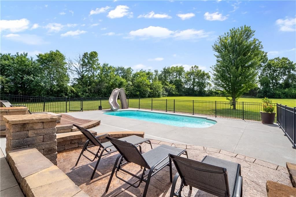 9816 STONEHAUS Drive — photo 45