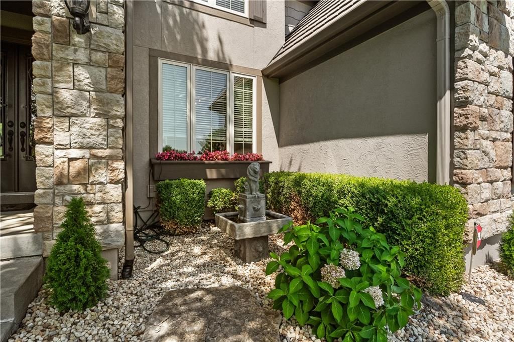 9816 STONEHAUS Drive — photo 49