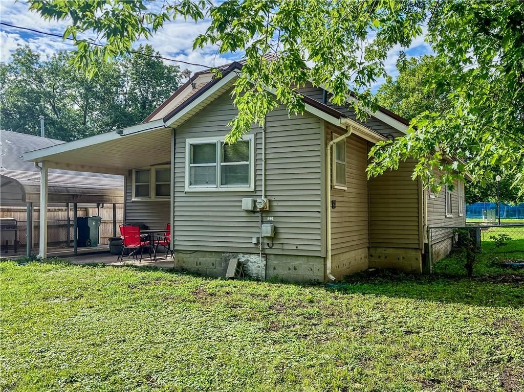1206 Grand Avenue — photo 16
