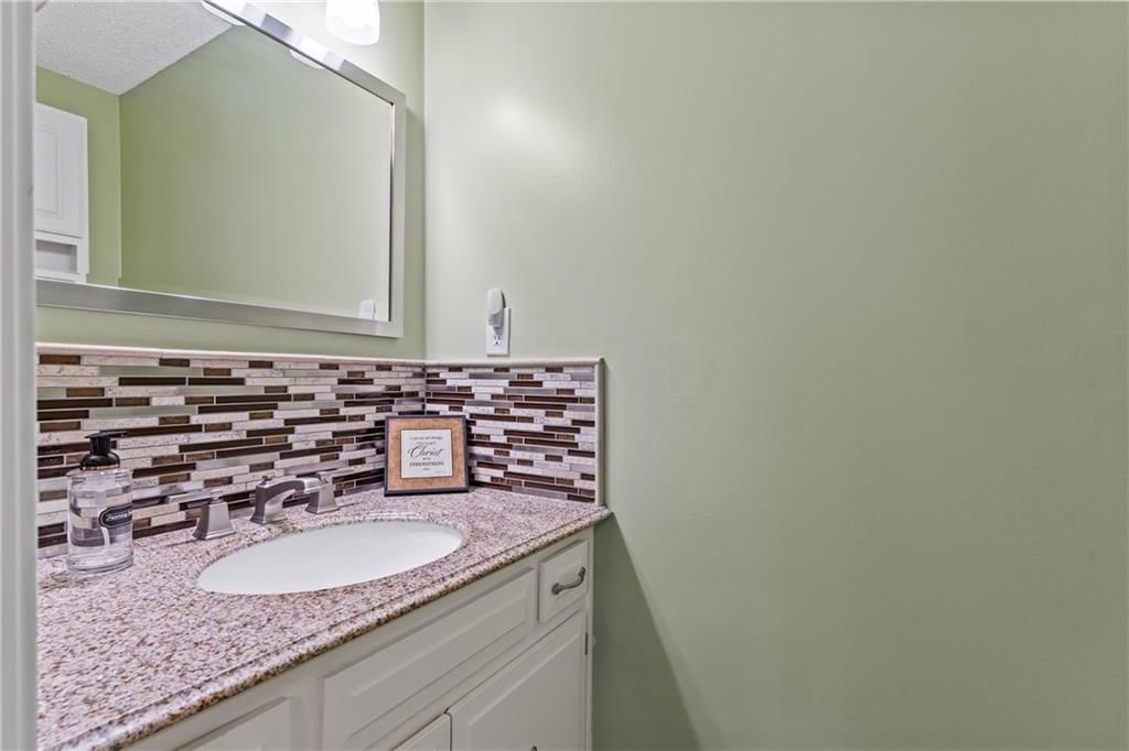 6514 N Harden Avenue — photo 31