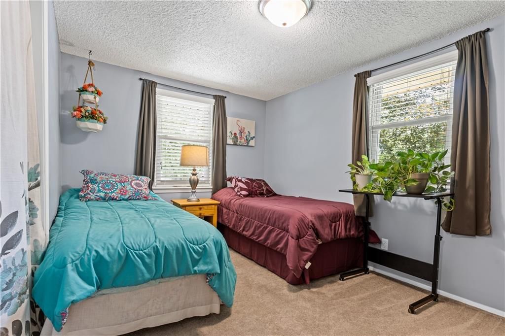 6514 N Harden Avenue — photo 32