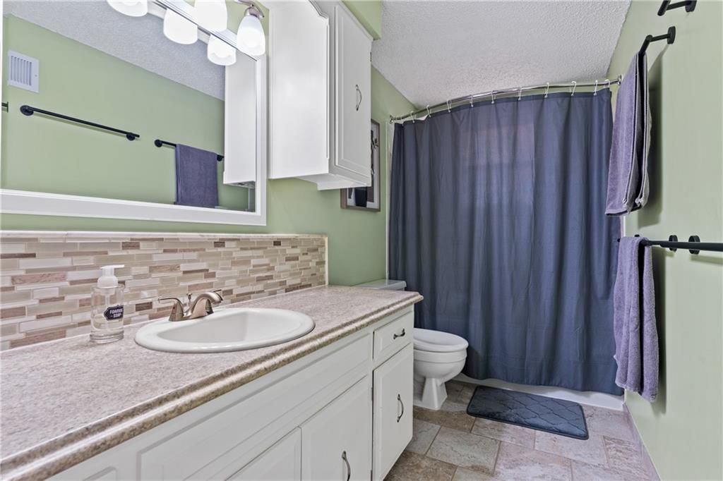 6514 N Harden Avenue — photo 35