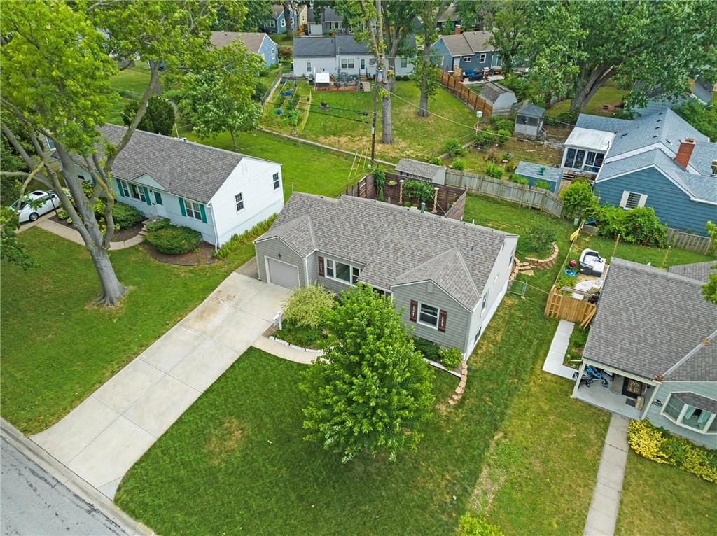 5735 Horton Street — photo 2