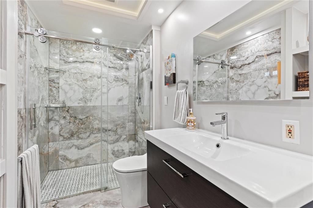 5735 Horton Street — photo 19