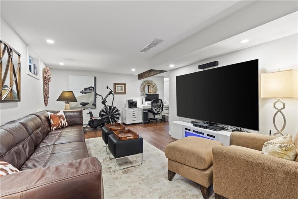 5735 Horton Street — photo 24