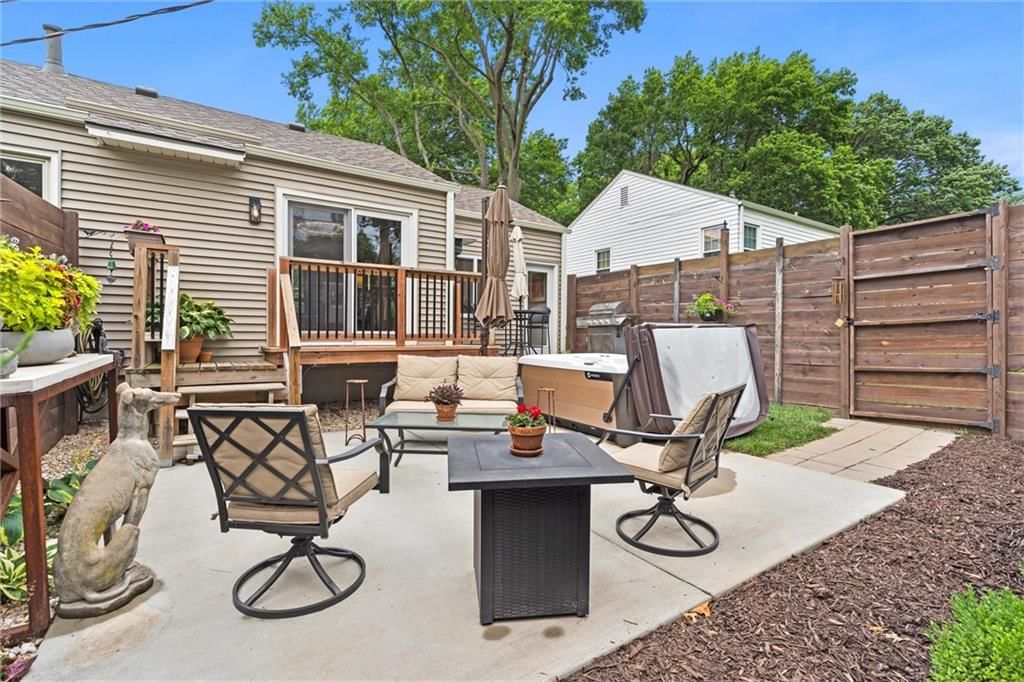 5735 Horton Street — photo 32