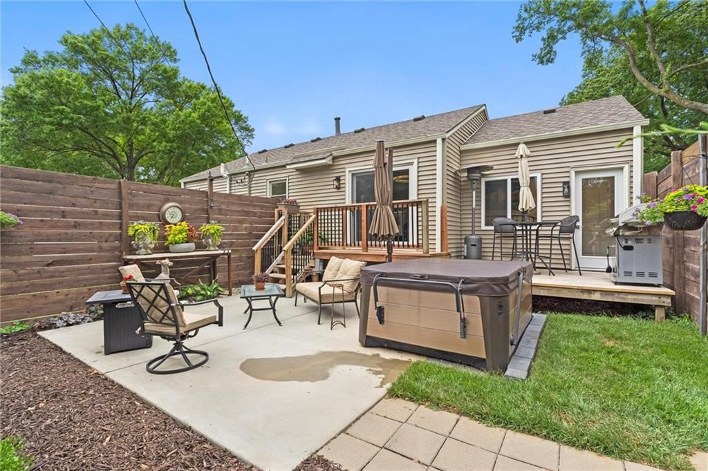 5735 Horton Street — photo 33