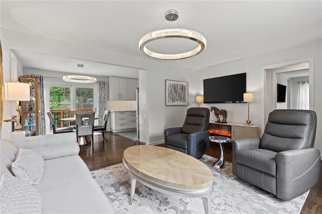 5735 Horton Street — photo 8