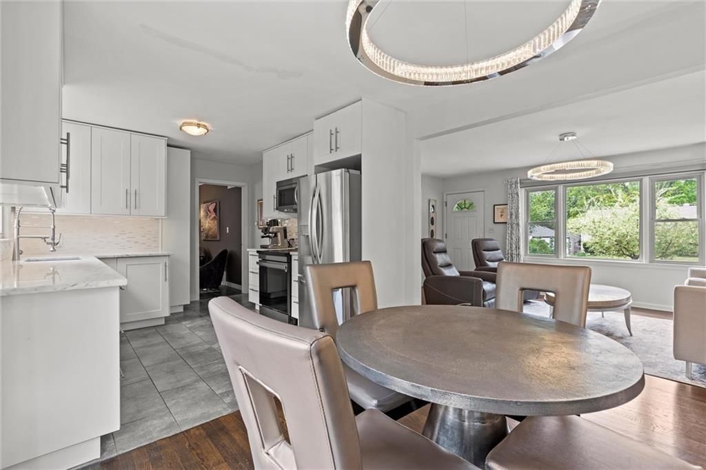 5735 Horton Street — photo 10