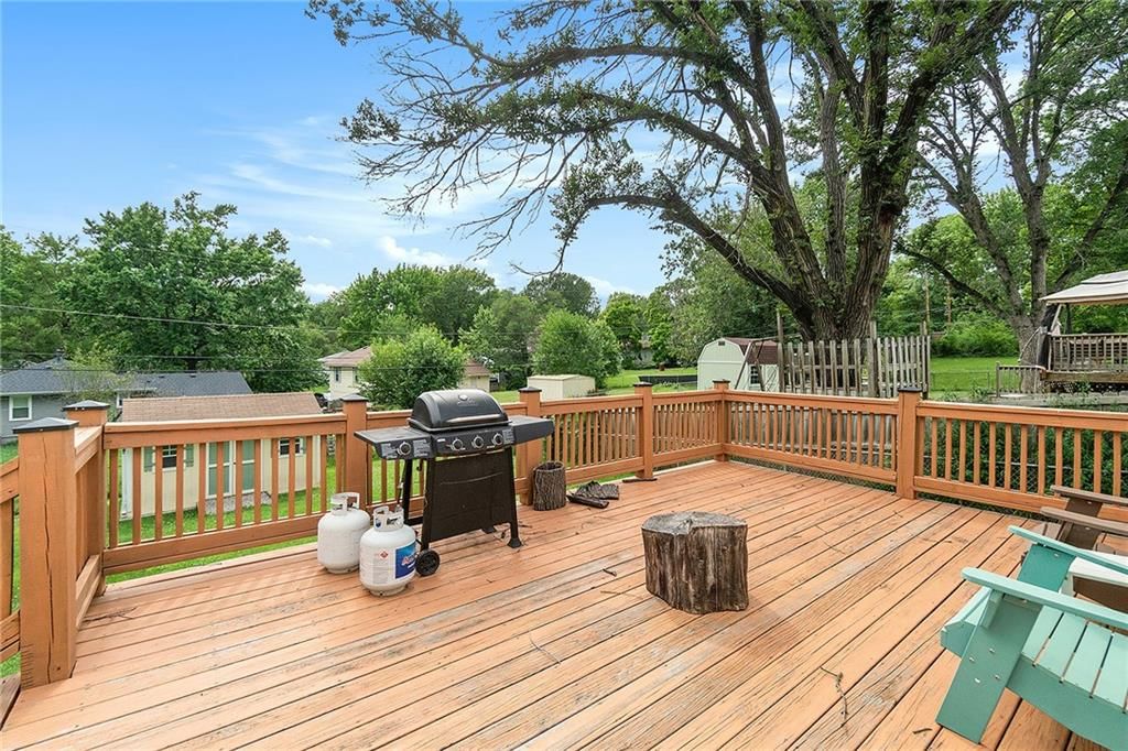 4512 S Grand Avenue — photo 31