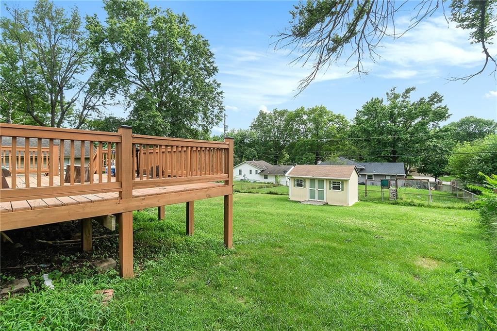 4512 S Grand Avenue — photo 32