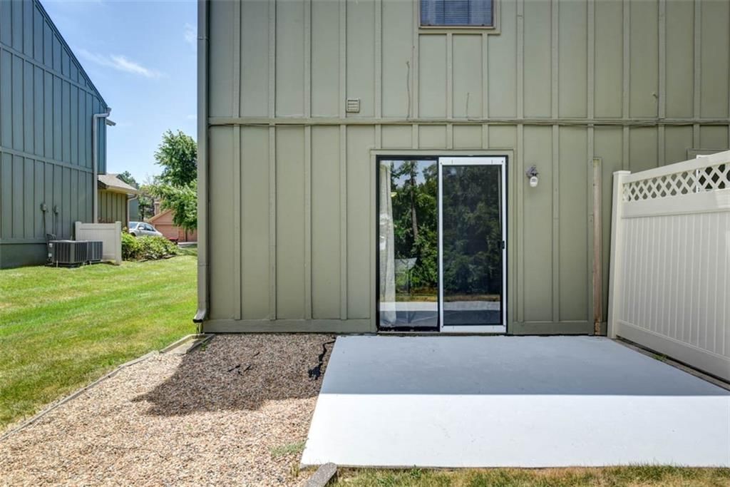 240 SW Pinetree Lane — photo 19
