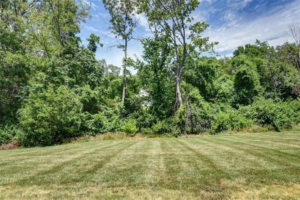 240 SW Pinetree Lane — photo 21