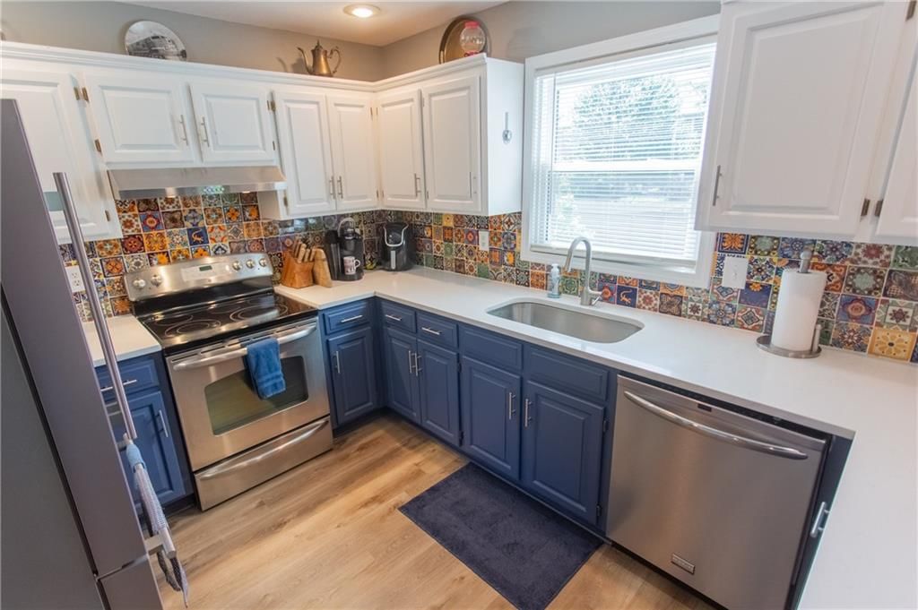 321 Kimberly Drive — photo 11