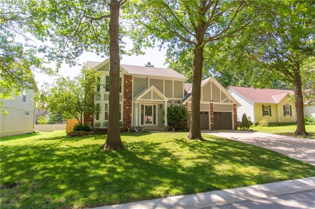 321 Kimberly Drive — photo 3