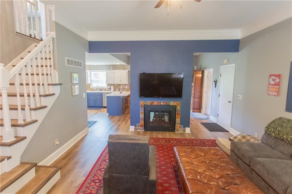321 Kimberly Drive — photo 5