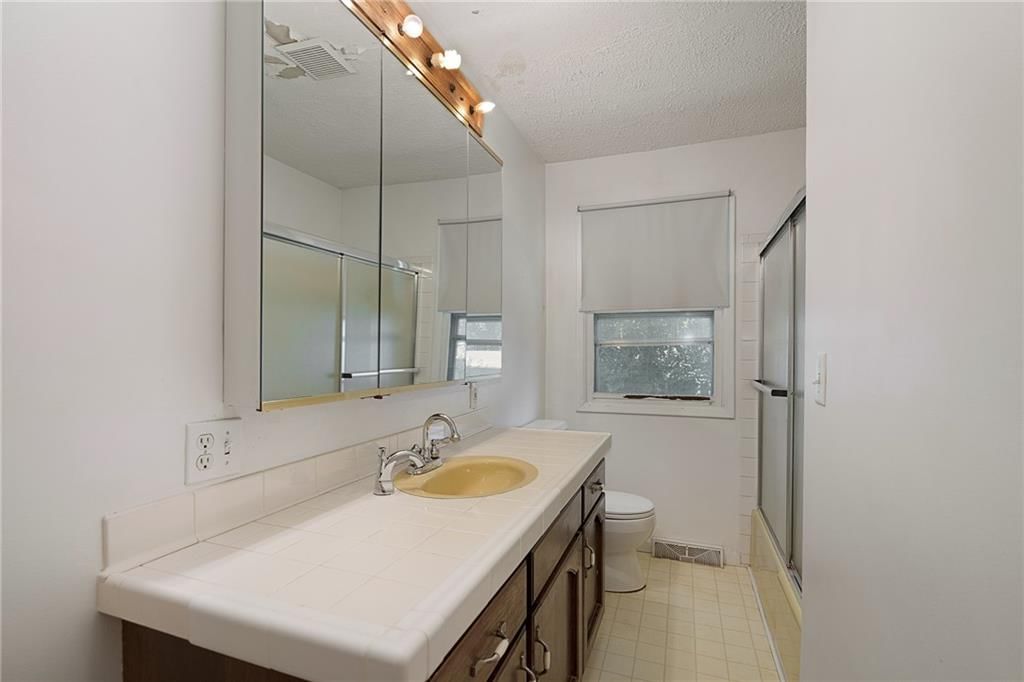 6710 W 82nd Street — photo 9