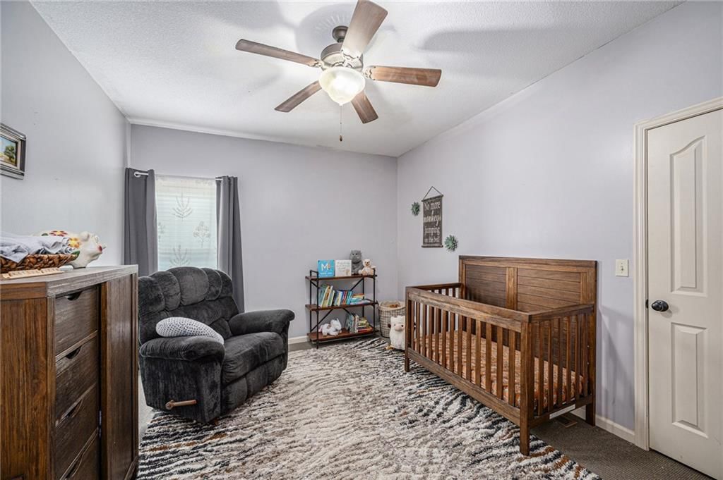 9609 N Adrian Avenue — photo 11