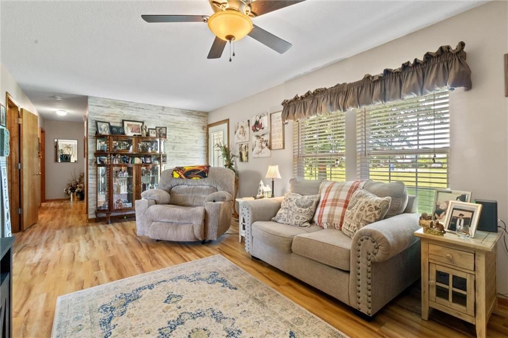 7557 SE Troxler Lane — photo 8
